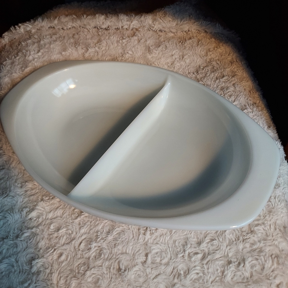 Pyrex White Divided Serveware 70s Dining Essential Milk Glass Serving Dish